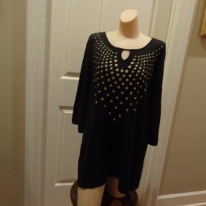 Long black top with 3/4 sleeves, keyhole neckline and gold sparkle dots